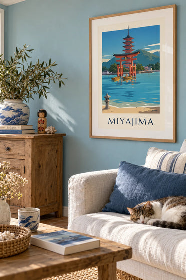 Affiche grand torii d'Itsukushima et pagode à Miyajima : encadrée au mur