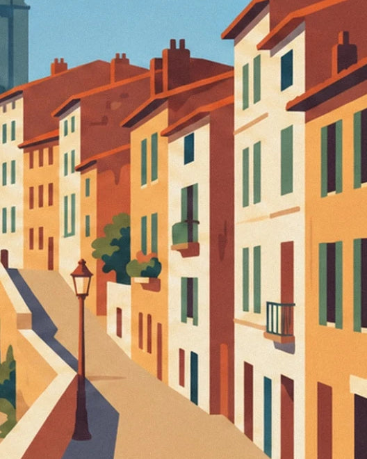 Les façades ocre aux volets verts, les petits balcons et le réverbère le long du quai