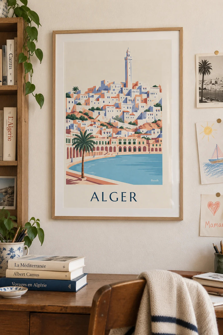 Affiche casbah blanche d'Alger et front de mer à arcades : encadrée au mur