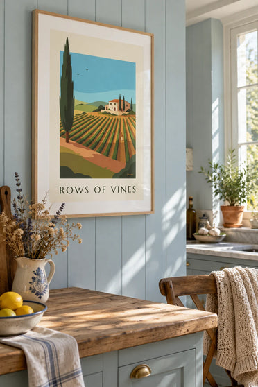 Affiche paysage de vignoble, rangs de vigne et cyprès : encadrée au mur