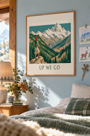 Affiche randonneuse face à un téléphérique et une montagne enneigée : encadrée au mur