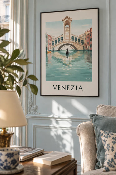 Affiche pont du Rialto et gondole sur le Grand Canal à Venise : encadrée au mur