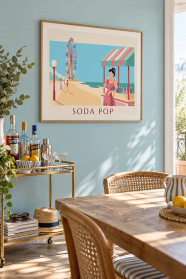 Affiche pin-up en robe à pois au stand de soda de la plage : encadrée au mur